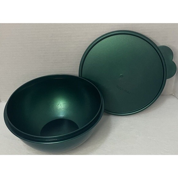Tupperware 2 Liter Metallic Green Bowl - Vintage Tupperware Bowl - Picture 8 of 8
